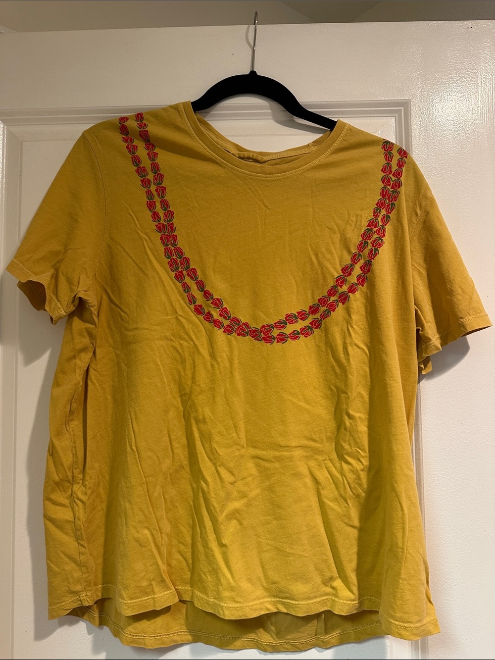 Mahina Made mustard, rose lei, Large